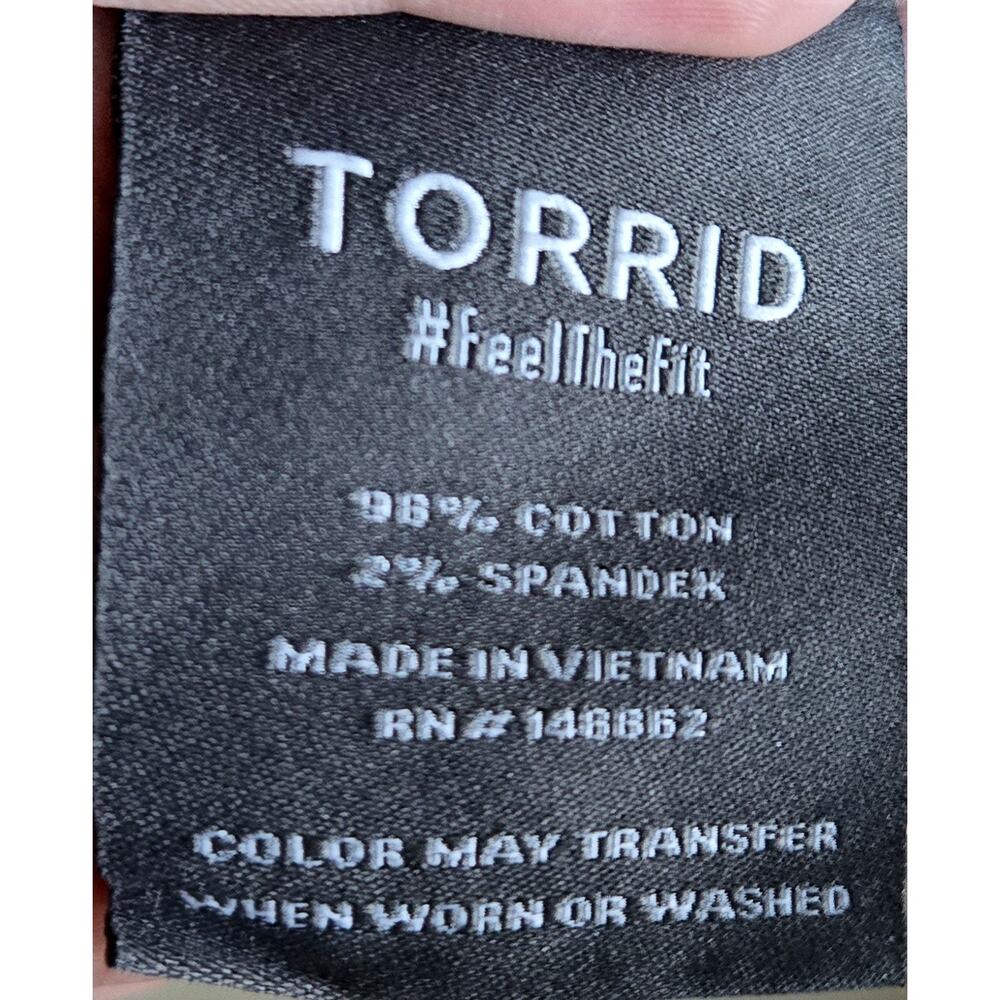 NWT Torrid Lightweight Twill Army Trucker Jacket in Stucco Women's Size 4x - Picture 8 of 8